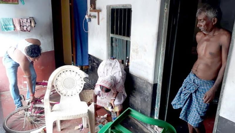 বাড়িতে ঢুকে তৃণমূল নেতাকে খুনের হুমকি! ভোট হিংসায় ফের উত্তাল আরামবাগ