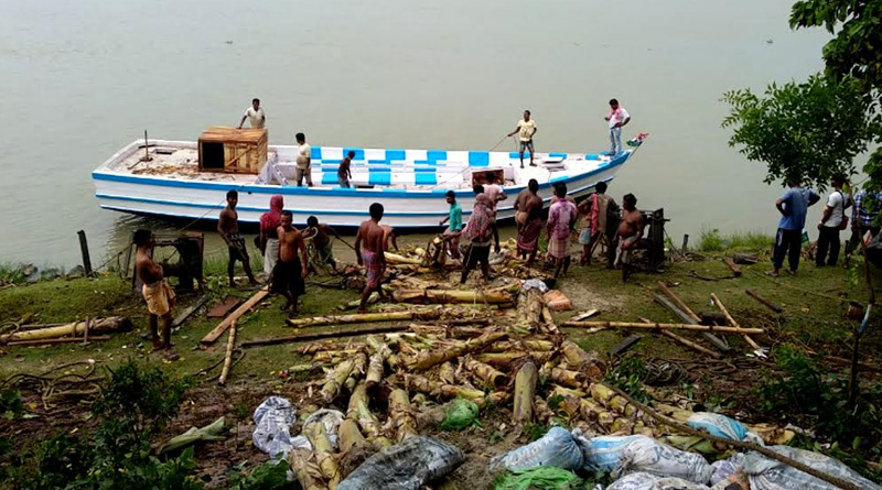 ভেসেলে আপত্তি, কারখানায় পাথর ছুঁড়ে বিক্ষোভ বলাগড়ে