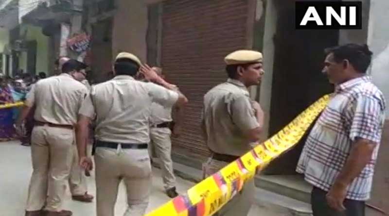 ঘর থেকে উদ্ধার একই পরিবারের ১১ জনের মৃতদেহ, চাঞ্চল্য রাজধানীতে