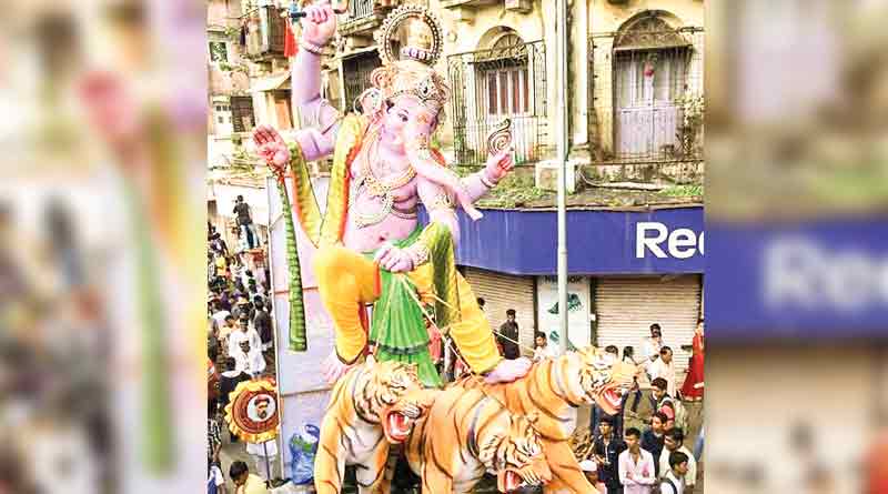Ganapati idol came from Mumbai to Kolkata