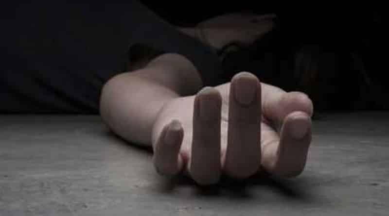 17 year old a Maharasthra girl allegedly murdered by father, 3 held