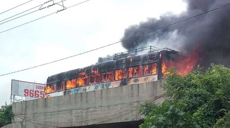 Maratha quota stir: Agitators torch buses, pelt stones at police 