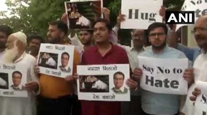 Treading Rahul Gandhi’s path Congress workers offer free hug