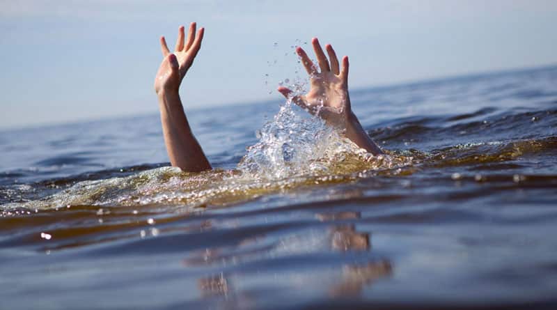 Woman attempted suicide by jumping into the river, Tala Police rescued her