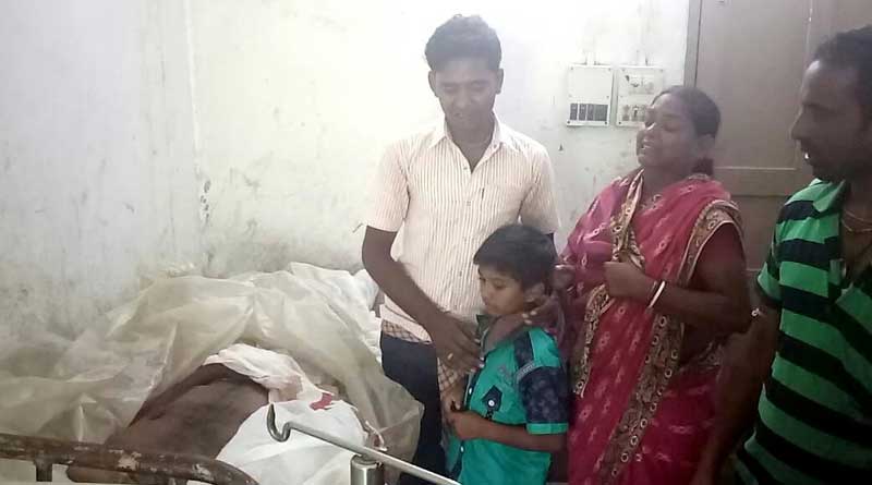 মাঠে কাজ করার সময় গুলিবিদ্ধ হয়ে বৃদ্ধের মৃত্যু, উত্তেজনা মুর্শিদাবাদে