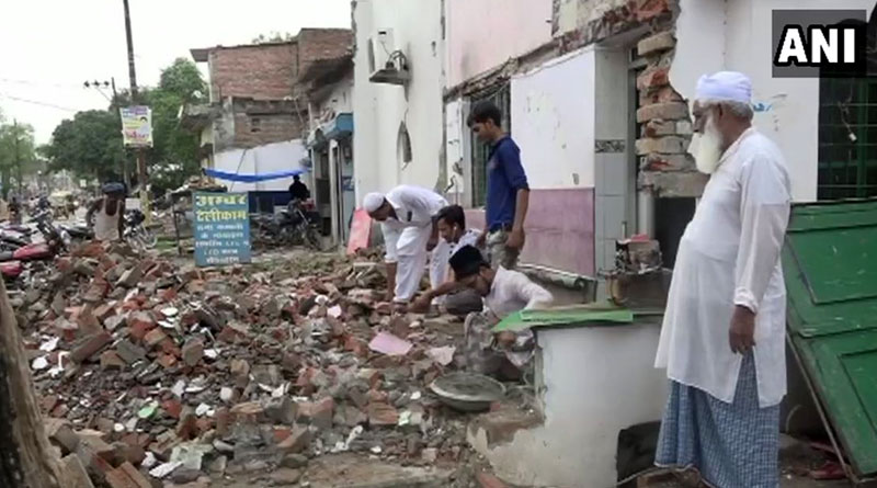 কুম্ভমেলার জন্য চওড়া হবে রাস্তা, স্বেচ্ছায় মসজিদের অংশ ভাঙলেন মুসলিমরা