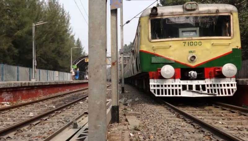 Sealdah Train services hit