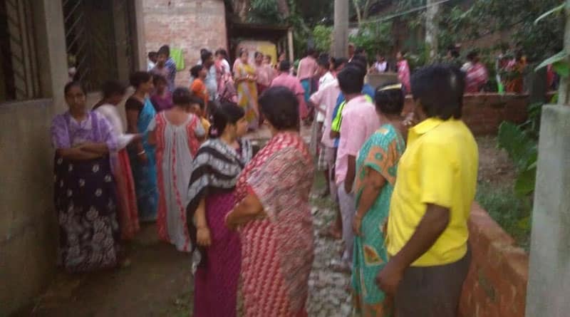 জামাইয়ের সঙ্গে শাশুড়ির সম্পর্ক, সন্দেহে পরিবারকে তালাবন্দি করল শ্বশুর