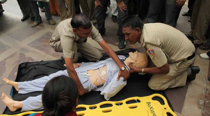 প্রাথমিক চিকিৎসার পাঠ নিতে হবে কর্মীদের, যাত্রী সুরক্ষায় উদ্যোগ রেলের
