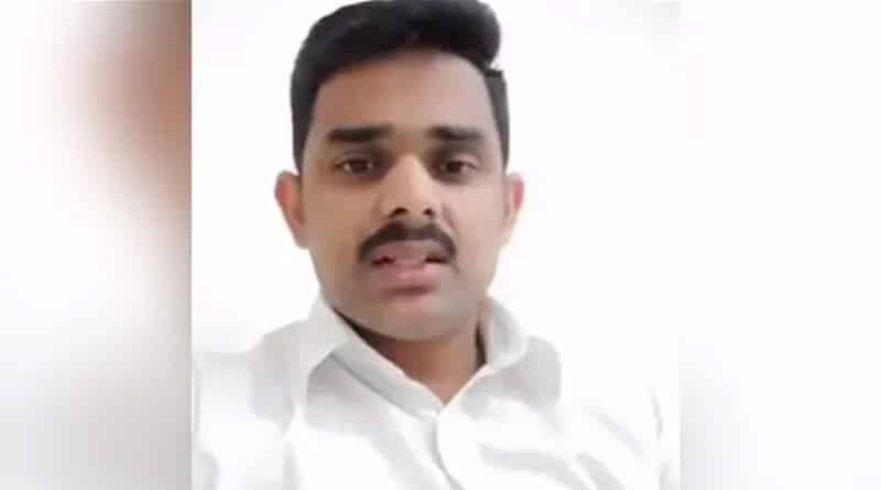 কেরলের বন্যার্তদের নিয়ে ফেসবুকে রসিকতা, চাকরি খোয়ালেন যুবক
