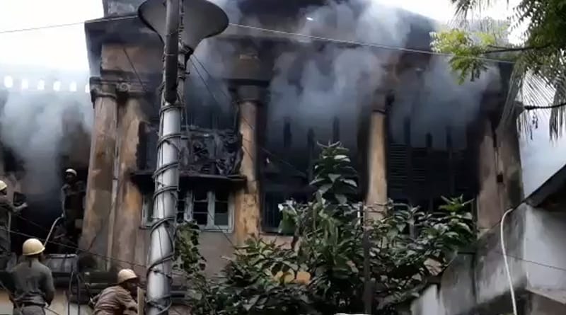 ইলিয়ট রোডের বহুতলে আগুন, আতঙ্ক ছড়াল এলাকায়