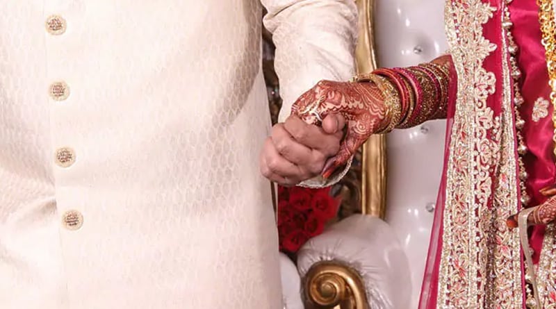 Woman chooses parents over husband who turned hindu to marry her