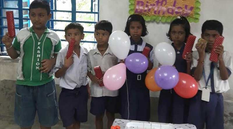 জন্মদিনে হতদরিদ্র শিশুগুলির মুখে হাসি ফোটায় আমতার এই স্কুল