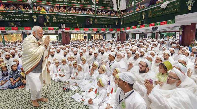মসজিদে কেন মোদি? প্রধানমন্ত্রীকে তীব্র আক্রমণ বিশ্ব হিন্দু পরিষদের