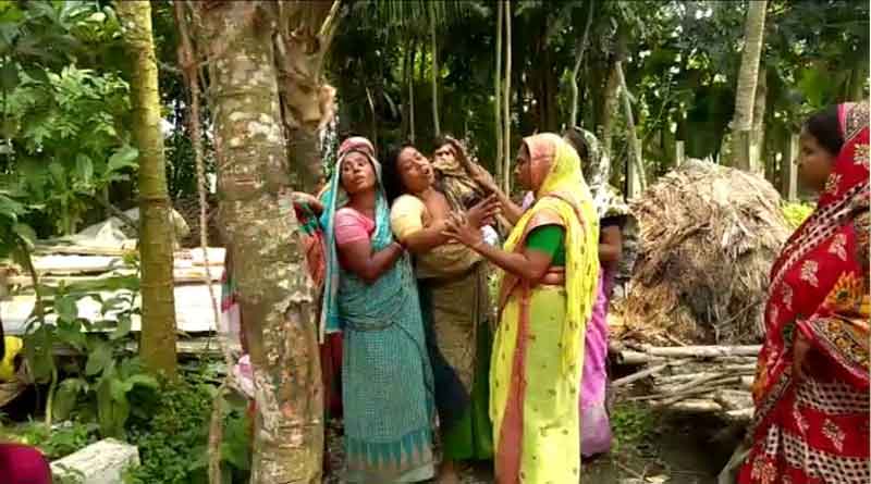 সিলিং ফ্যানে দম্পতির ঝুলন্ত দেহ উদ্ধার, বাগদায় রহস্যের সন্ধানে পুলিশ