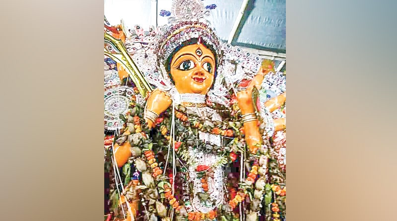 স্বপ্নাদেশে মুসলিম পরিবারের ভোগ খেতে চেয়েছিলেন এই বাড়ির দেবী