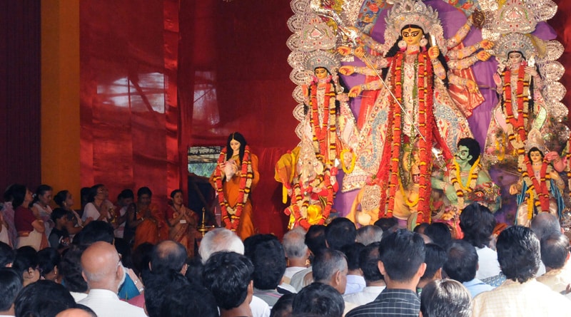 Catering organisation cheats Puja organisers in the city 