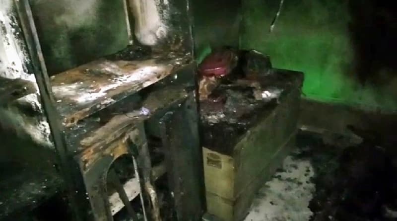 নবমীর রাতে ফের চুরি ইসিএলের কর্মী আবাসনে, আসবাবপত্রে আগুন