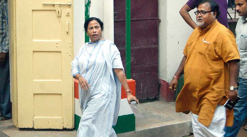 নিরাপত্তার স্বার্থে মুখ্যমন্ত্রীর বাড়িতে বসছে জোড়া ওয়াচ টাওয়ার
