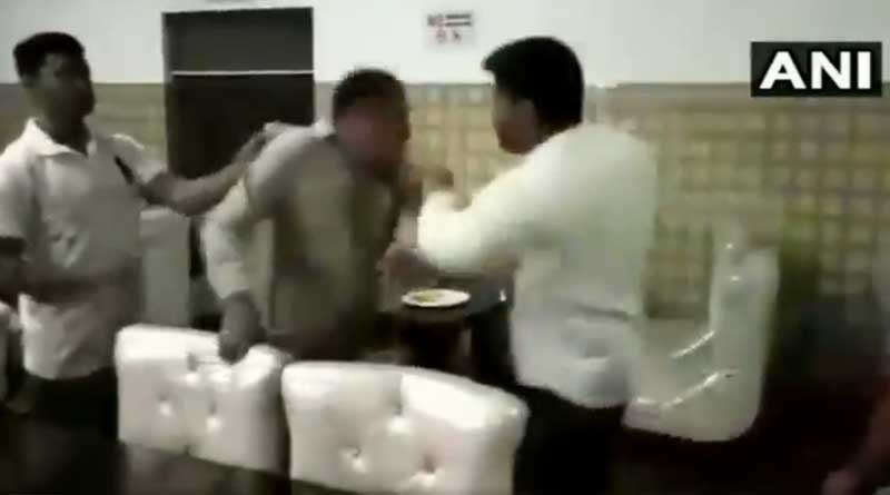 BJP Councillor Manish thrashes a Sub-Inspector in Meerut restaurant
