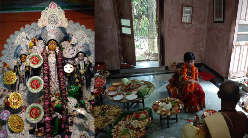 সমুদ্র-নদী মিলিয়ে সাত রকম জলে পূজিতা হন সেনবাড়ির দুর্গা