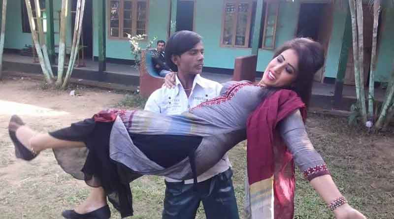 ‘ভিলেন’ খালেদার বিরুদ্ধে গণতন্ত্রের লড়াইয়ে ‘নায়ক’ হিরো আলম    