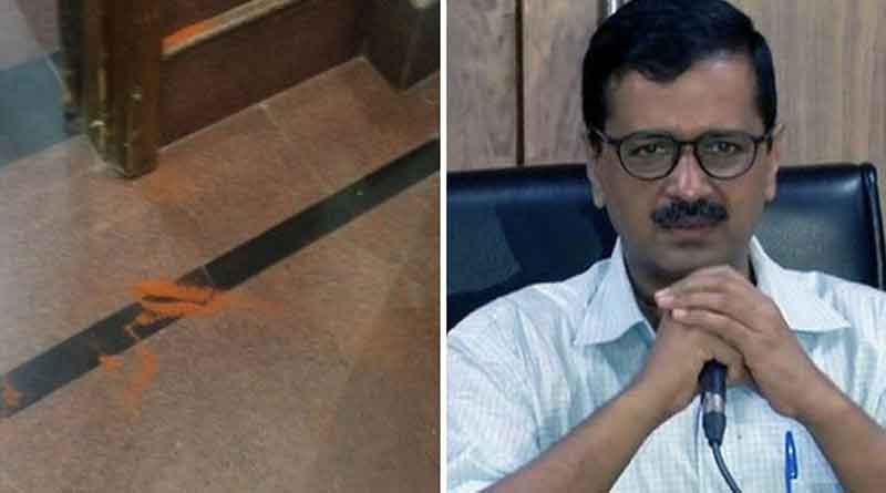 কেজরির চোখে লঙ্কার গুঁড়ো ছুঁড়ে আক্রমণ, গ্রেপ্তার অভিযুক্ত