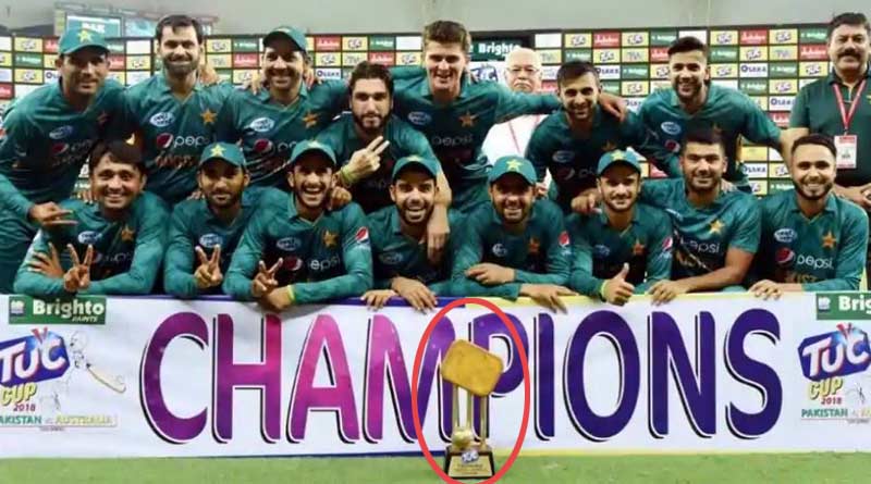 ট্রফি দেখতে বিস্কুটের মতো, সোশ্যাল মিডিয়ায় নাক কাটা গেল পিসিবির