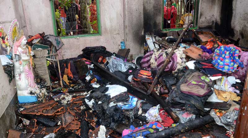 রান্নাঘরে গ্যাস সিলিন্ডার বদলানোর সময় বিপত্তি, বিস্ফোরণে পুড়ে ছাই ২টি বাড়ি