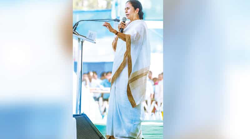 মু্খ্যমন্ত্রীর উপস্থিতিতেই চারবার বিদ্যুৎ বিভ্রাট, মুখ্যসচিবের কাছে রিপোর্ট তলব