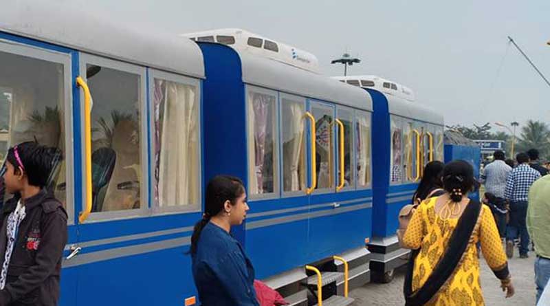 AC toy train in Eco Park