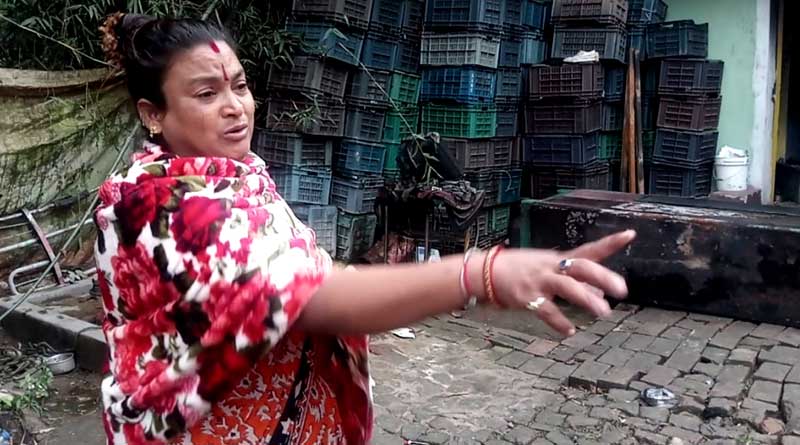 সম্পত্তি হাতাতে মহিলার বাড়ি পুড়িয়ে দিল স্বামী ও শ্বশুরবাড়ির লোকেরা