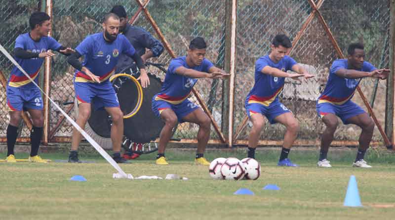 ডার্বির আগে কড়া হুঁশিয়ারির মুখে ইস্টবেঙ্গল, চিন্তায় ক্লাবকর্তারা