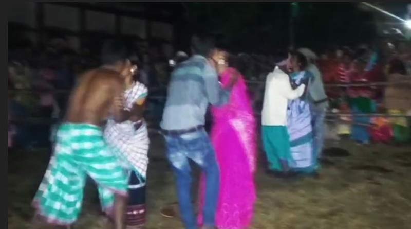controversial kissing contest banned in Jharkhand