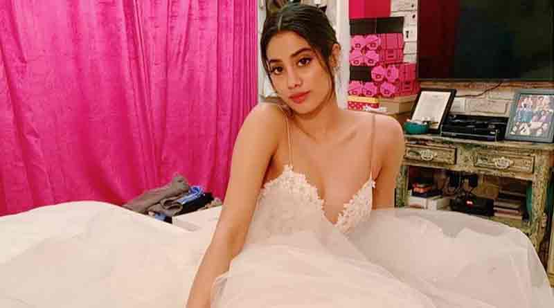 Janhvi receives best gift from dad Bony kapoor