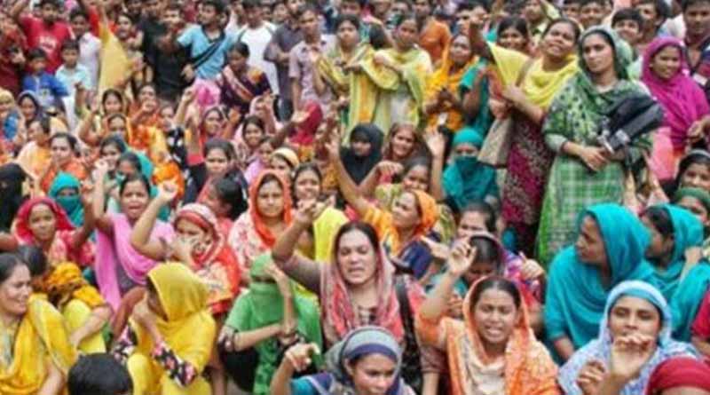 ন্যূনতম মজুরি বৃদ্ধির দাবি, টঙ্গিতে পোশাক কারখানায় আগুন শ্রমিকদের