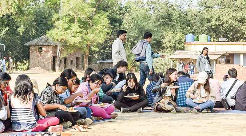 ভারতে এসে মহাভারত পড়ছেন চিনা পড়ুয়ারা