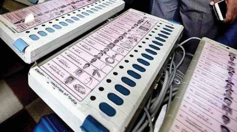 Samajwadi Party tweets video of official admitting to lapse in EVM protocol ahead of UP polls 2022 results | Sangbad Pratidin