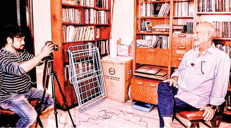 তথ্যচিত্রে ‘বন্ধু’ বিয়োগের কথা শোনাবেন মৃণালপুত্র
