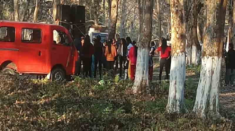 তিস্তা বাঁচাতে বনভোজনের স্থানবদল, পাখির টানেই ভিড় পর্যটকদের