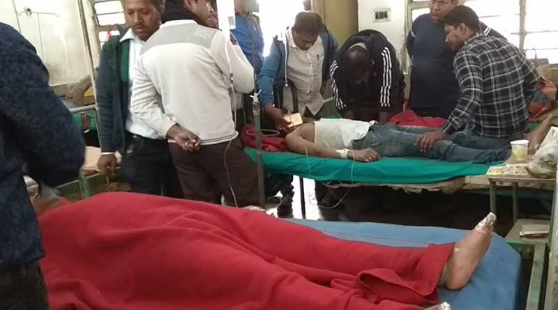 রেলের কারশেডে ফের দুর্ঘটনা, ওভারহেড তারে বিদ্যুৎস্পৃষ্ট ৬ কর্মী