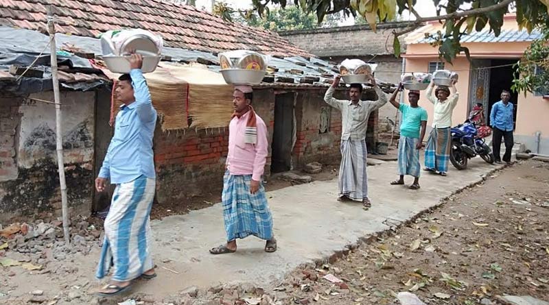 গুজবের জেরে টান পড়েছে রুটি-রুজিতে, আতঙ্কে ভুগছেন ফেরিওয়ালারা