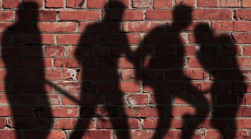 Man tied wife with lamppost, thrashed, Video viral in Uttar Pradesh | Sangbad Pratidin