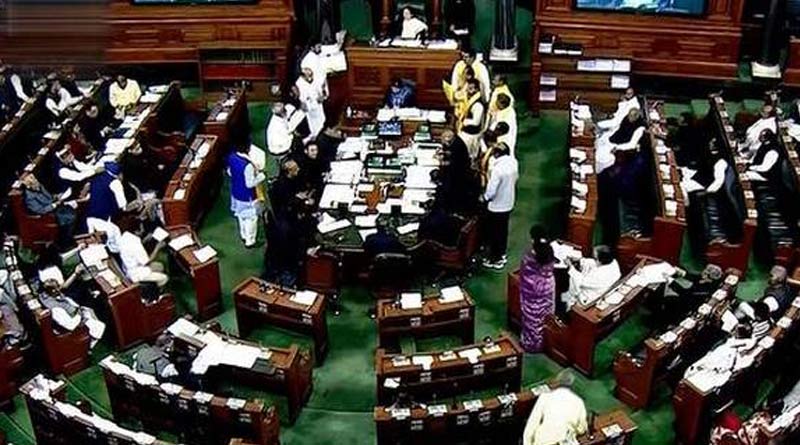  Opposition parties are protesting in Lok Sabha