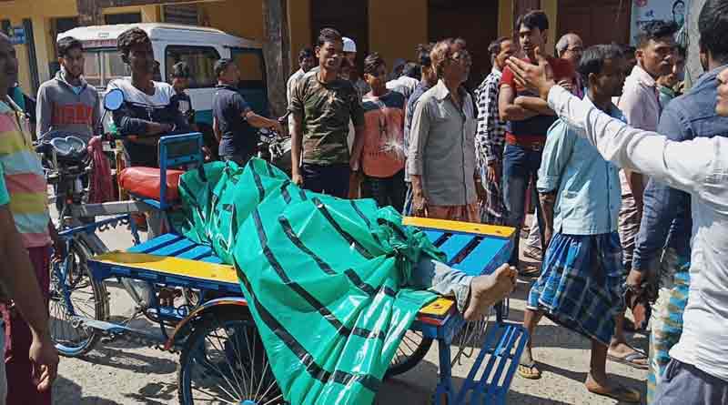 শিশুচোর সন্দেহে মারধরে মৃত্যু, প্রতিবাদে পুলিশের গাড়ি ভাঙচুর ক্ষুব্ধ জনতার