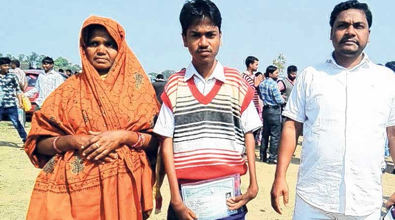 Handicapped student appears in Madhyamik