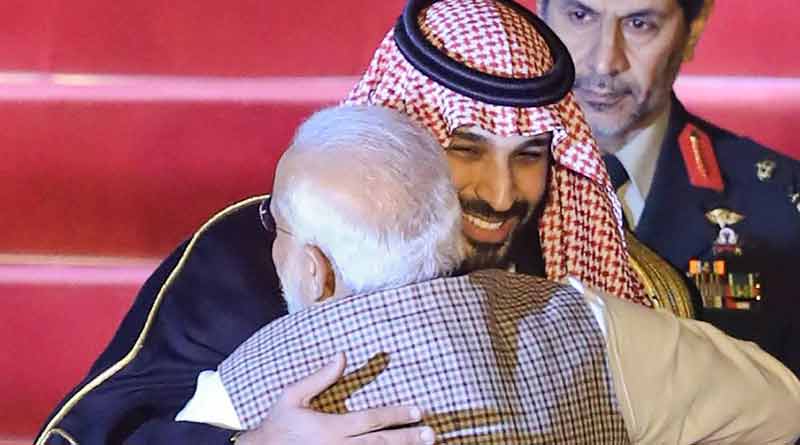 PM Modi hugs MBS, Congress takes jibe