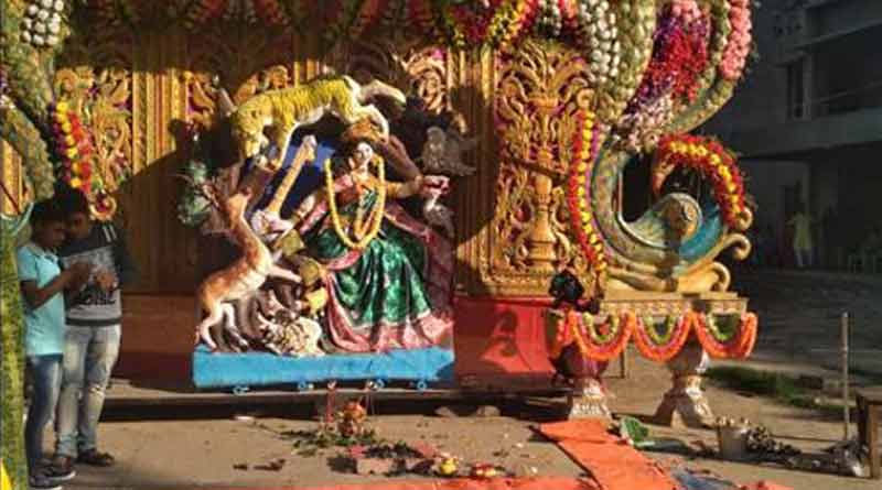 সরস্বতী পুজোয় বারাসত গভর্নমেন্ট কলেজে ডিজে বাজিয়ে উদ্দাম হুল্লোড়