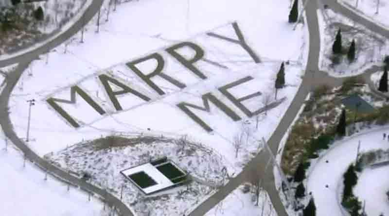 Marriage proposal in snow