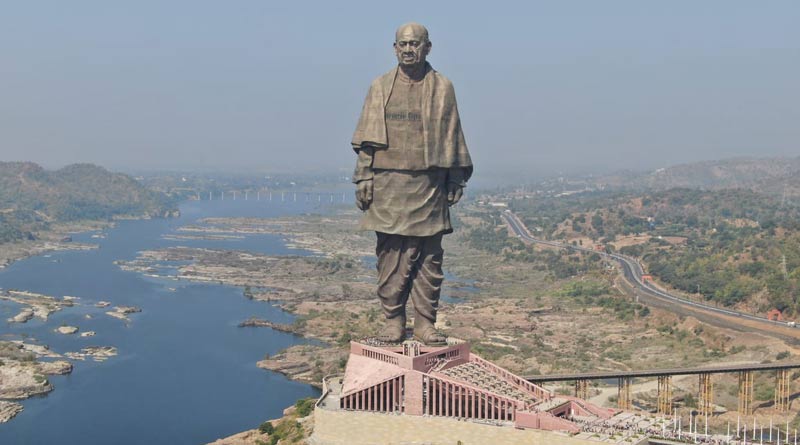 Puddles, dripping ceiling at viewing gallery of Statue of Unity